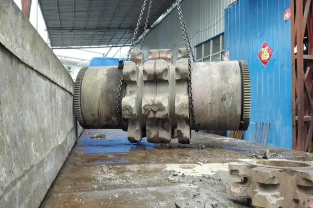 導(dǎo)致艉軸斷裂的腐蝕是哪種？